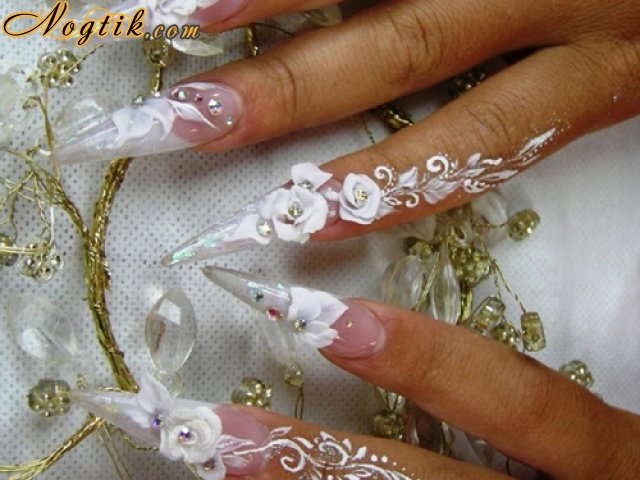 Наращивание ногтей гелем