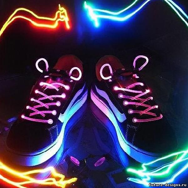 Светящиеся шнурки первого и второго поколения, шнурки мультицвет плюс тест с водой.