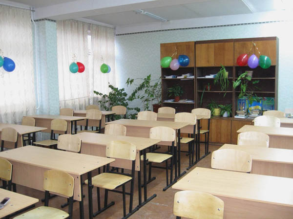 Купить стул для школьника любого размера и дизайна от компании «Фабрика Мебеля».