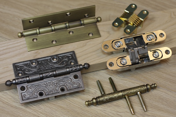 Широкий ассортимент дверных петель известных производителей в «ТБМ Мркет».