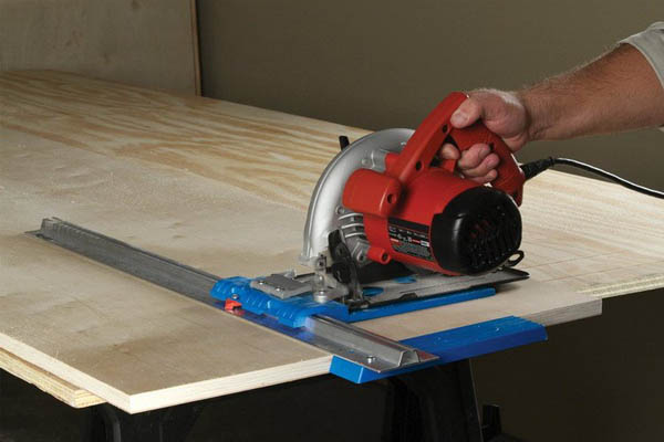 Инструмент для деревообработки и приспособления для фрезерования от компании «ЦРИ».