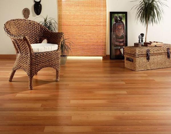 Огромный выбор ламината 32 класса в сети салонов напольных покрытий «Квадратный Метр».