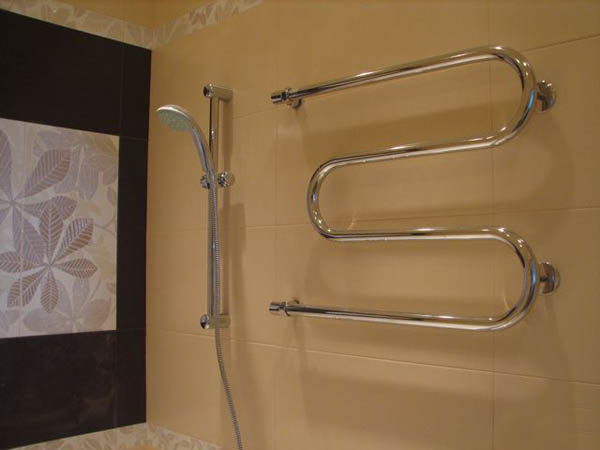 Большой выбор водяных полотенцесушителей в Минске в салоне сантехники «Фон Танн».