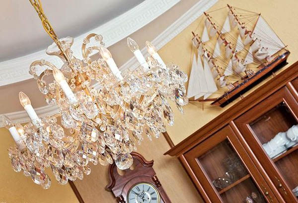 Сотни моделей итальянских люстр и светильников «Possoni» в интернет-магазине «wonderlight.ru».